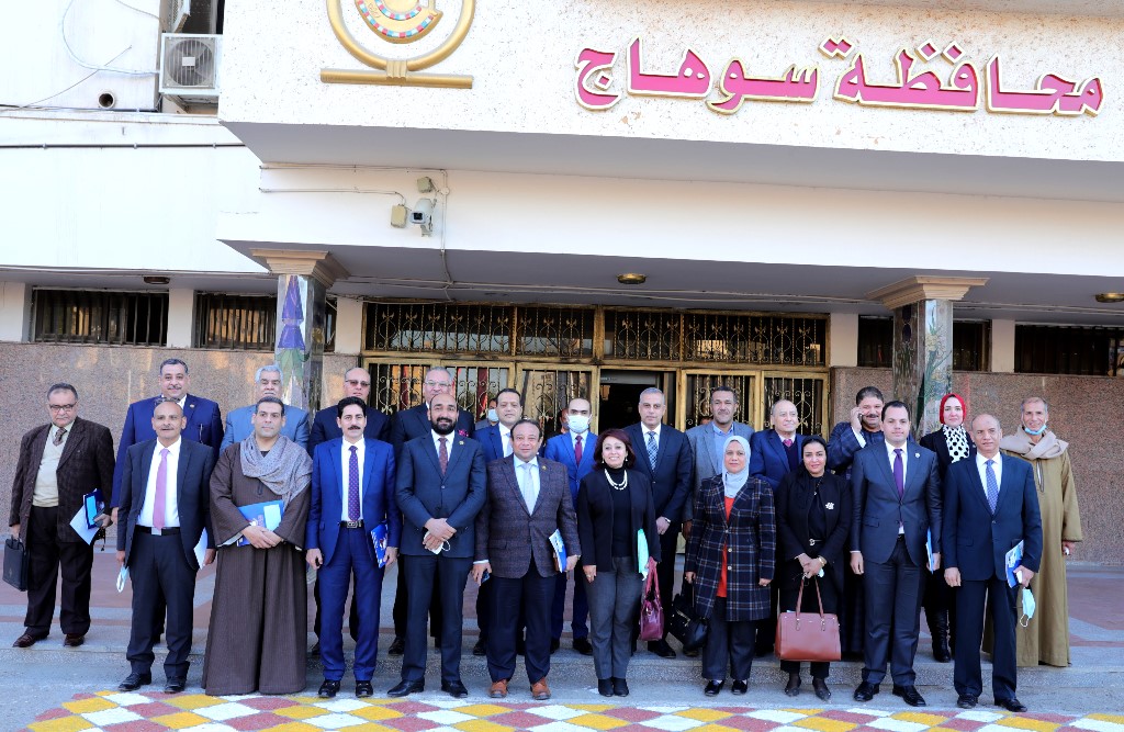 محافظ المنيا وأعضاء مجلسي النواب والشيوخ 