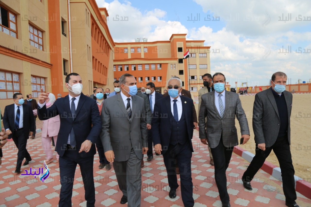 جانب من الافتتاح 