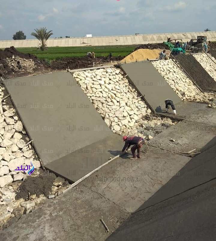 تأهيل وتبطين 55 ترعة