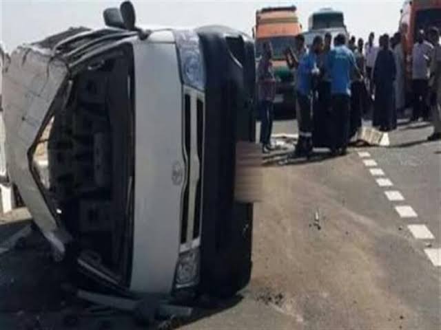 حادث انقلاب ميكروباص