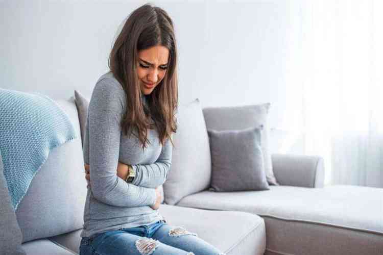 معلقة من زيت الزيتون تعالج الإمساك 