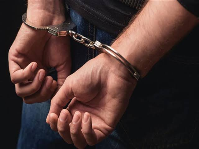 ضبط عاطل وبحوزته ٢٤ طربة حشيش بالدقهلية