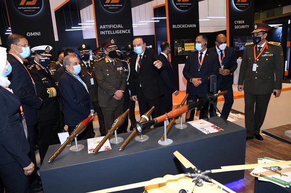 وزير الدفاع 