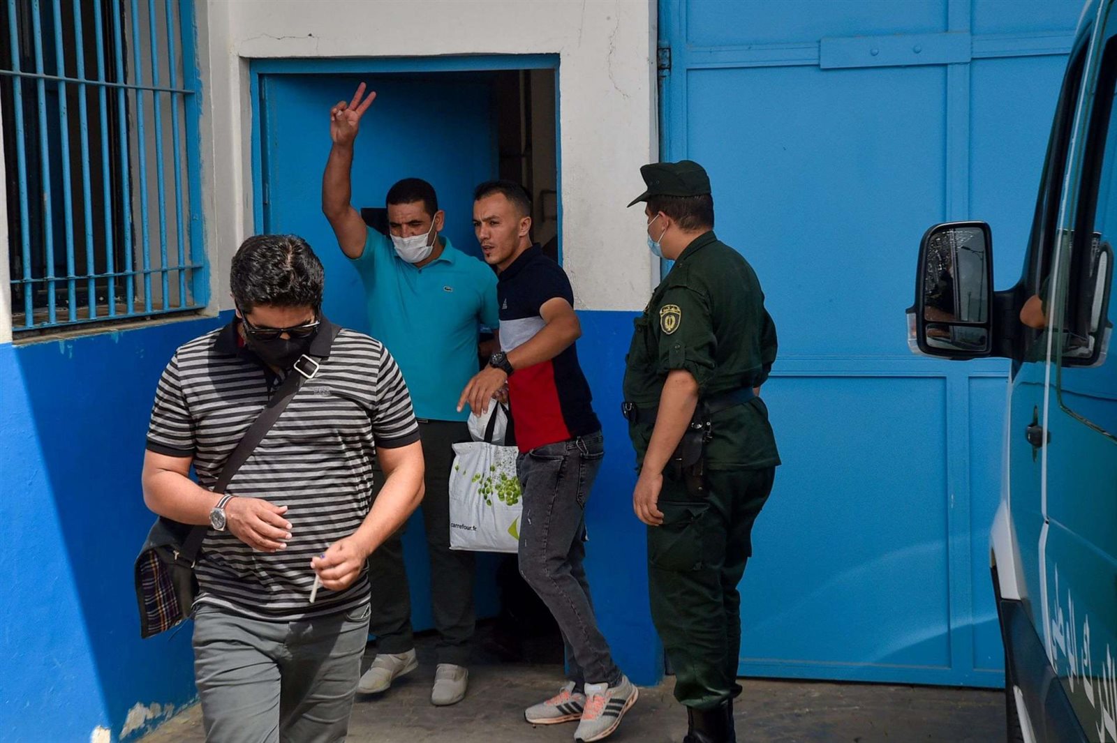 الجزائر.. الإفراج عن 59 معتقلا في إطار العفو الرئاسي