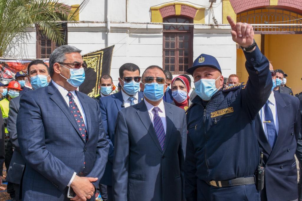 انهيار عقار