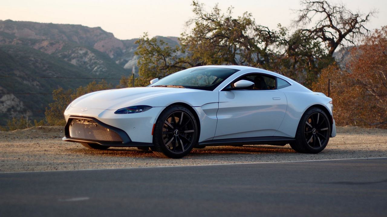 أستون مارتن فانتاج aston martin vantage