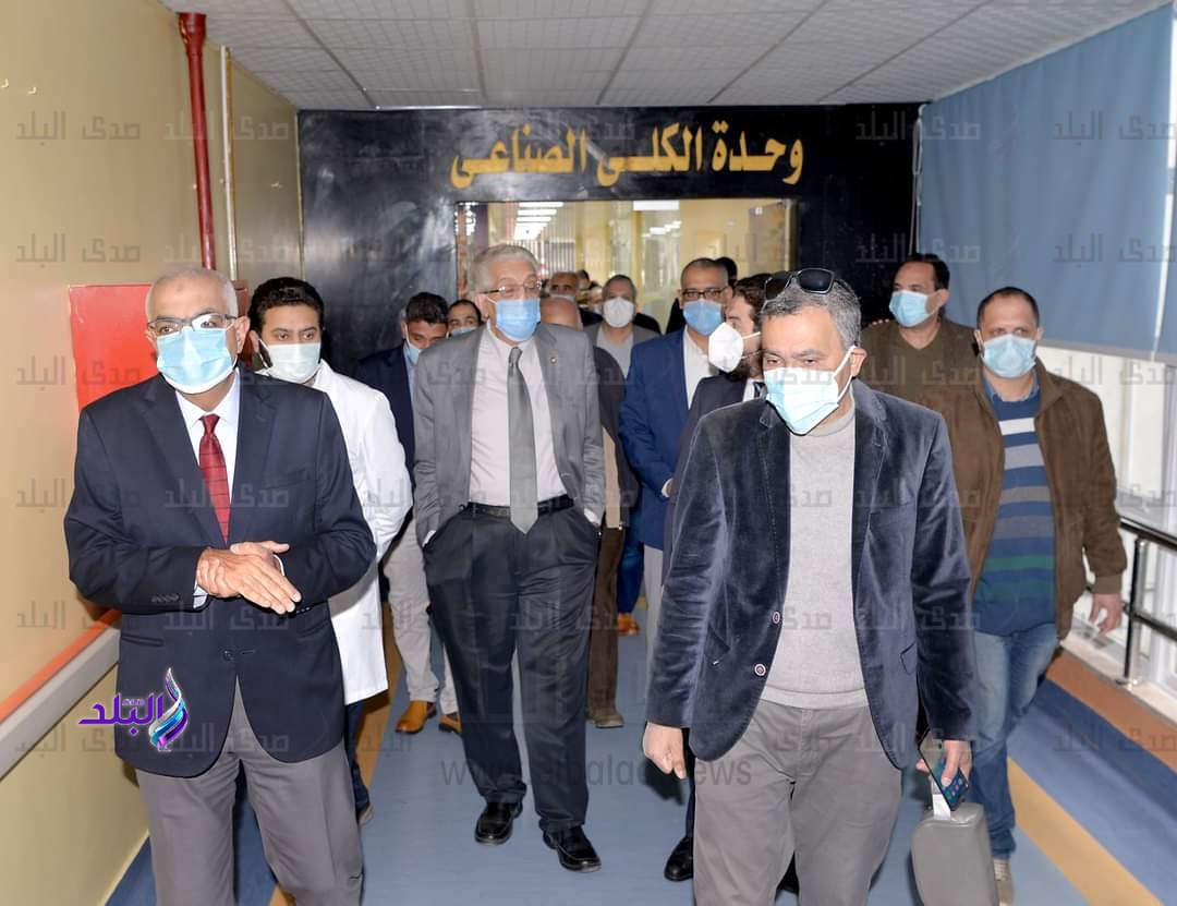 الدكتور أشرف عبد الباسط رئيس جامعة المنصورة