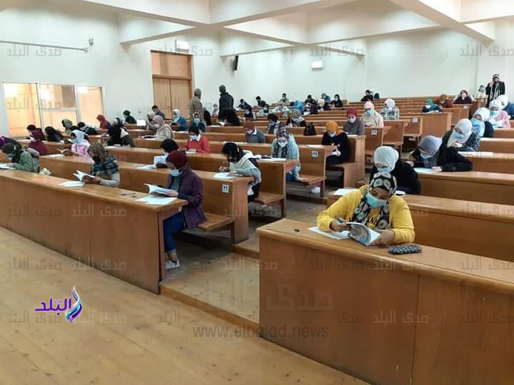 الامتحانات بجامعة القاهرة