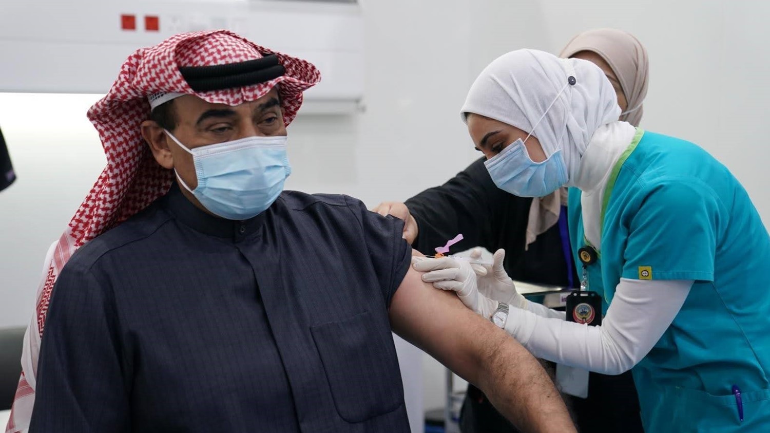 لقاحان جديدان في طريقها إلى الكويت