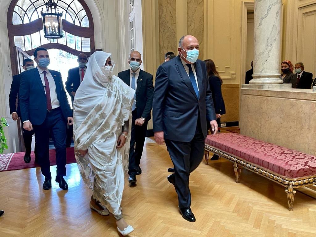 وزير الخارجية المصري ووزيرة الخارجية السودانية