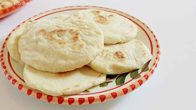 طريقة عمل الخُبز العربي
