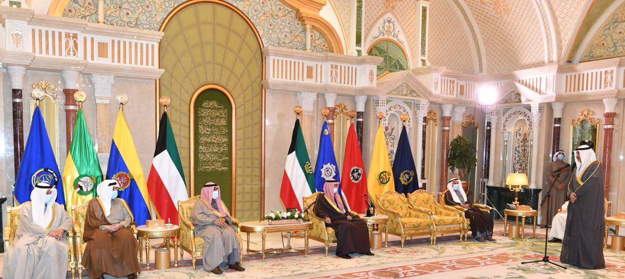 الحكومة الجديدة تؤدي اليمين أمام الشيخ نواف الأحمد