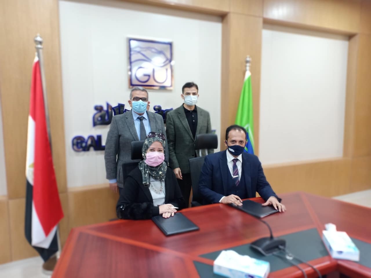 جانب من التوقيع جانب من التوقيع