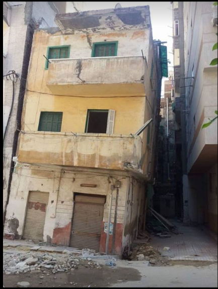 عقار  آيل للسقوط