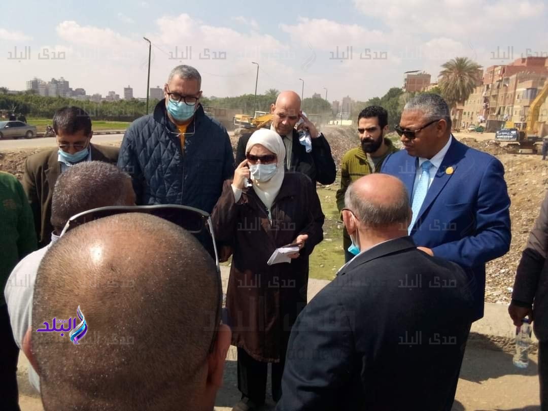 نائب محافظ القاهرة تعلن تطهير مخر السيل بالمعصر من المخلفات