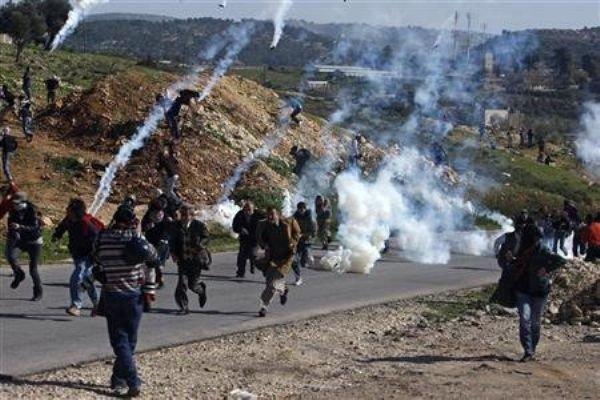 مواجهات بين متظاهرين فلسطينيين والاحتلال الإسرائيلي