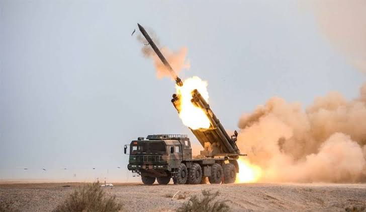 صواريخ حربية 