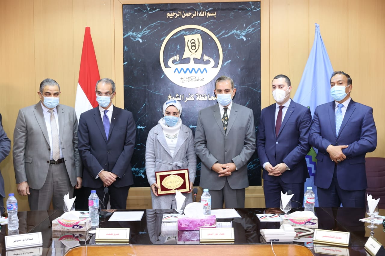 وزير الاتصالات ومحافظ كفر الشيخ