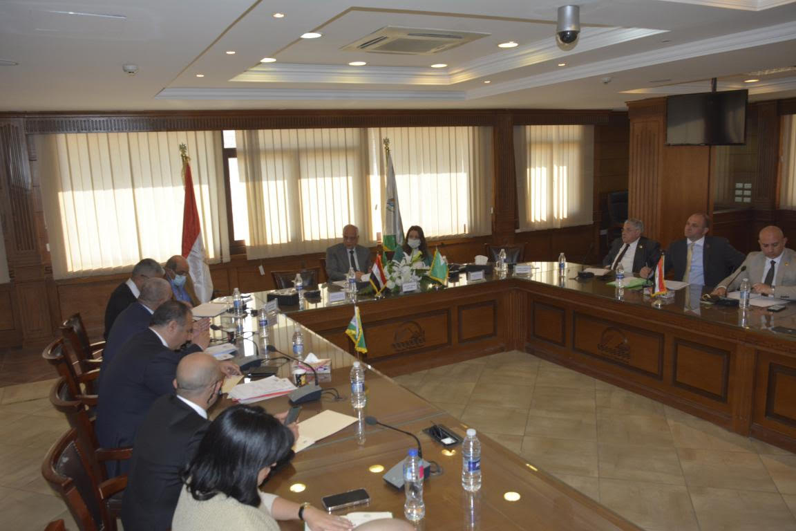 اجتماع محافظ الجيزة مع أعضاء مجلس النواب 