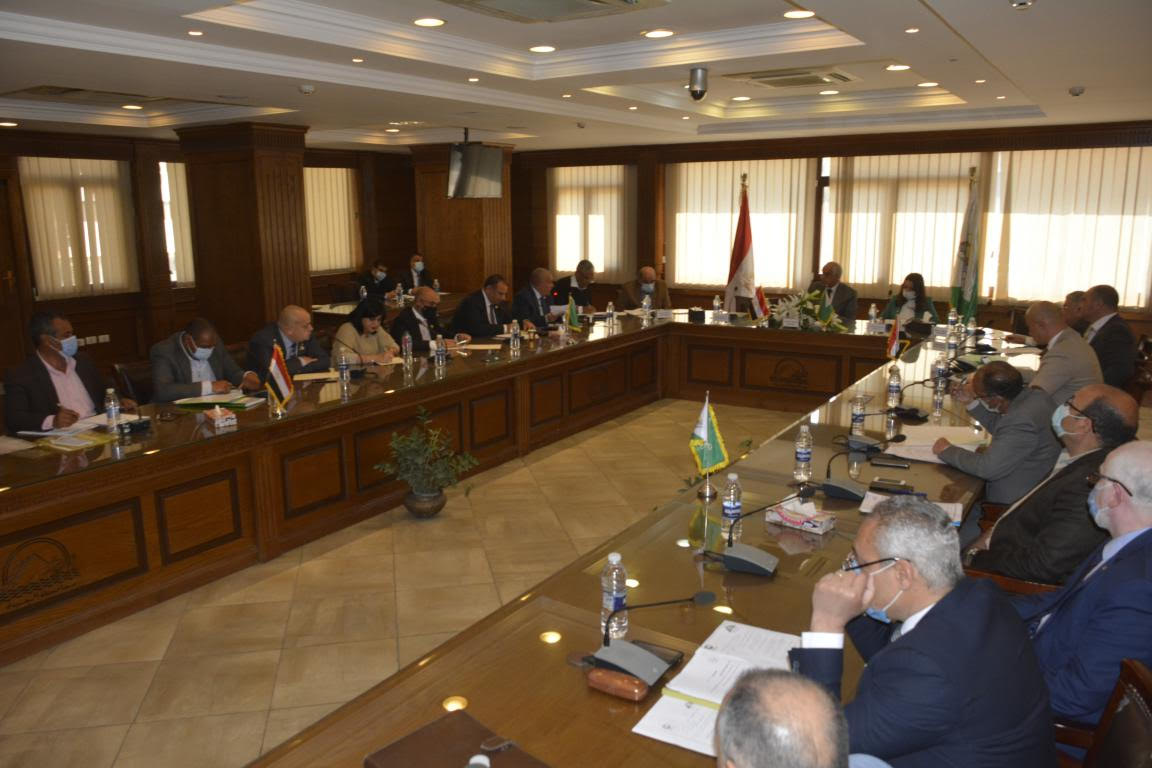 اجتماع محافظ الجيزة مع أعضاء مجلس النواب 