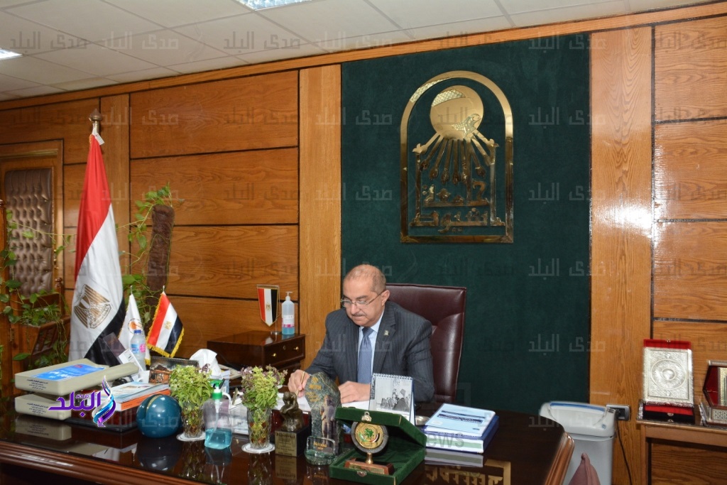  رئيس جامعة أسيوط