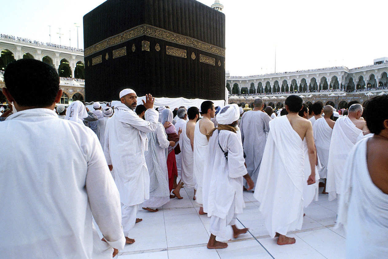 معتمرين 