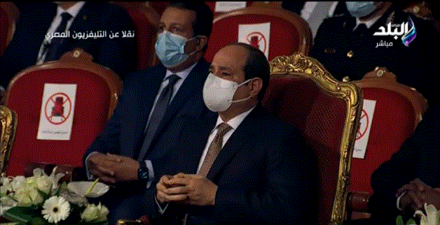 لحظة بكاء الرئيس السيسى