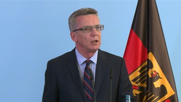  وزير الداخلية الاتحادي توماس دي ميزير