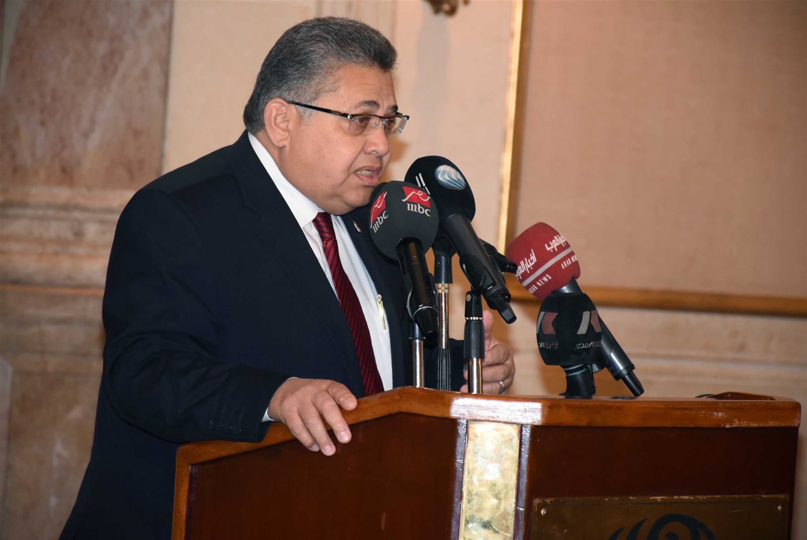الدكتور أشرف الشيحي وزير التعليم العالي