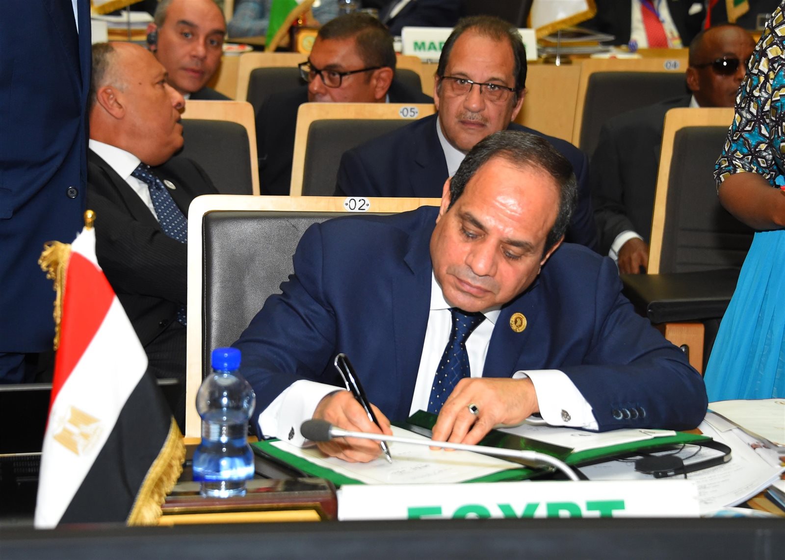 الرئيس السيسى يوقع على الاتفاقية الافريقية لمكافحة الفساد