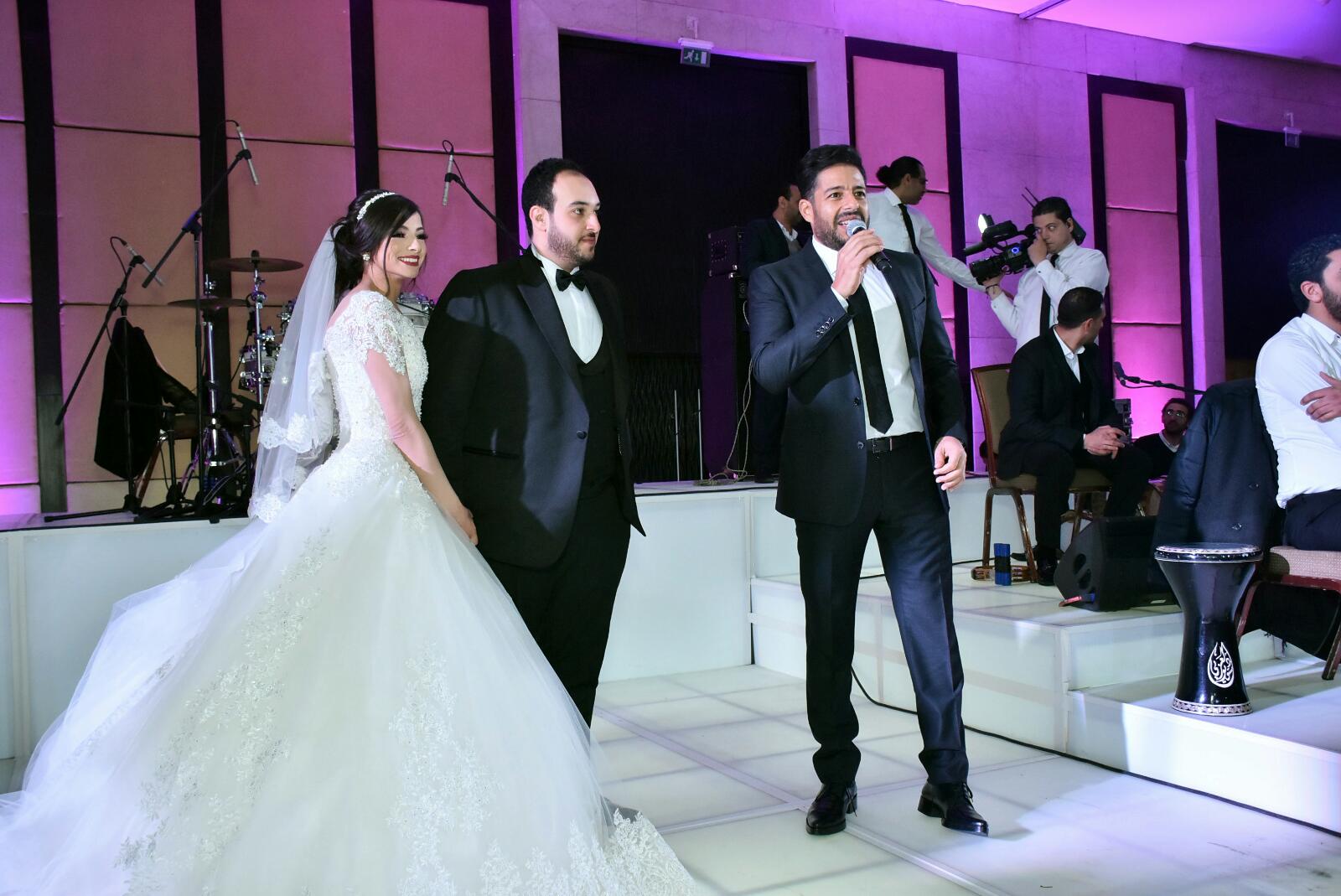 حماقي مع العروسين حماقي مع العروسين