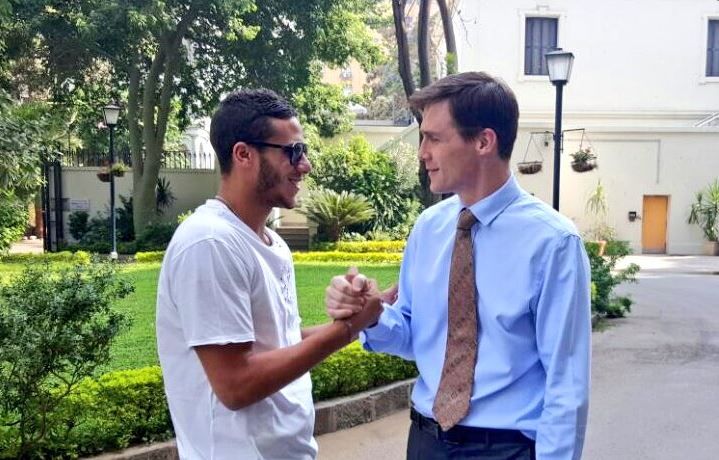 جون كاسن مع رمضان صبحى 