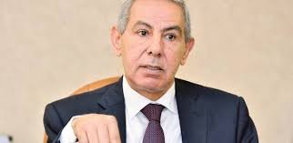 وزير الصناعة