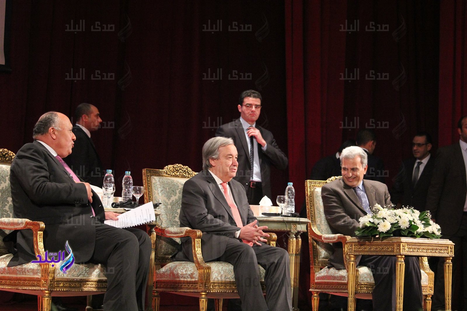 جانب من المؤتمر جانب من المؤتمر