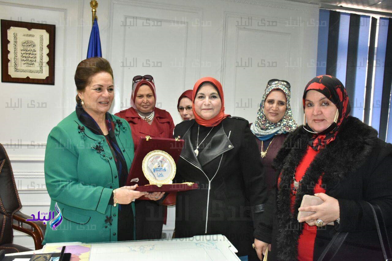 القومى للمرأة بالبحيرة يشكر السيسي لثقته في تعيين نادية عبده القومى للمرأة بالبحيرة يشكر السيسي لثقته في تعيين نادية عبده