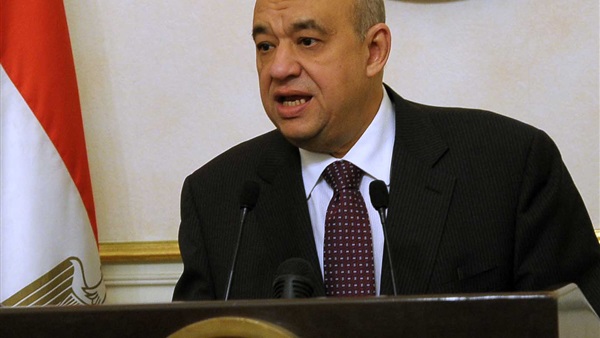 وزير السياحة يحيى راشد وزير السياحة يحيى راشد