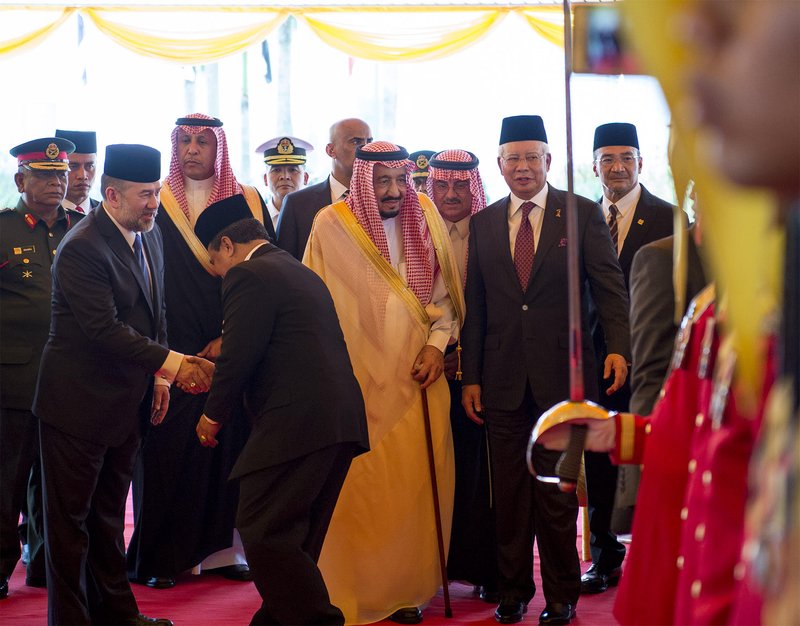خادم الحرمين الشريفين الملك سلمان بن عبد العزيز آل سعود خادم الحرمين الشريفين الملك سلمان بن عبد العزيز آل سعود