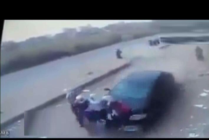 صورة من الحادث  