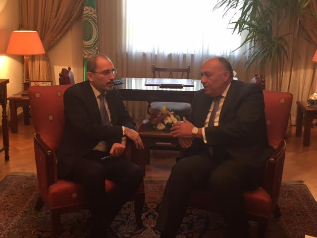 صورة من اللقاء