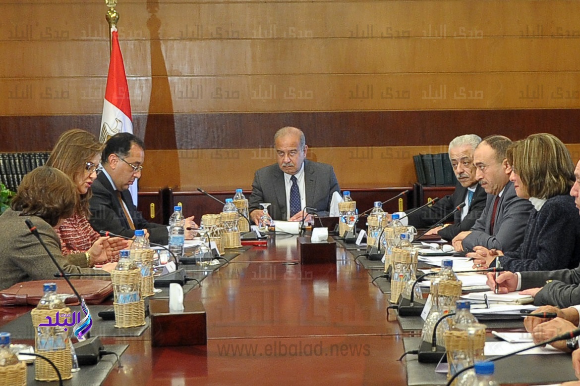 المهندس شريف إسماعيل رئيس مجلس الوزراء المهندس شريف إسماعيل رئيس مجلس الوزراء
