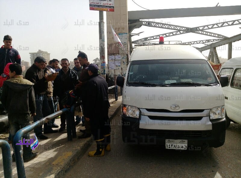 صندوق يثير زعر المواطنين ويوقف حركة السير في بنها