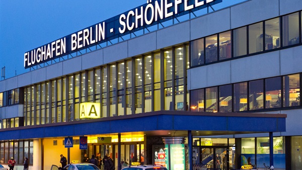 مطار برلين