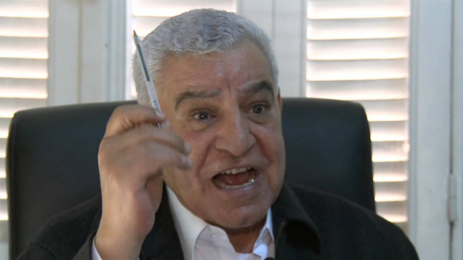 زاهي حواس  زاهي حواس