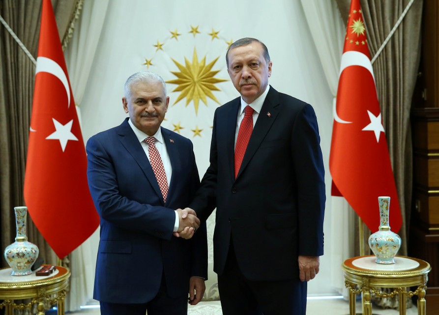 الرئيس رجب طيب أردوغان، ورئيس الوزراء، بن علي يلدريم الرئيس رجب طيب أردوغان، ورئيس الوزراء، بن علي يلدريم