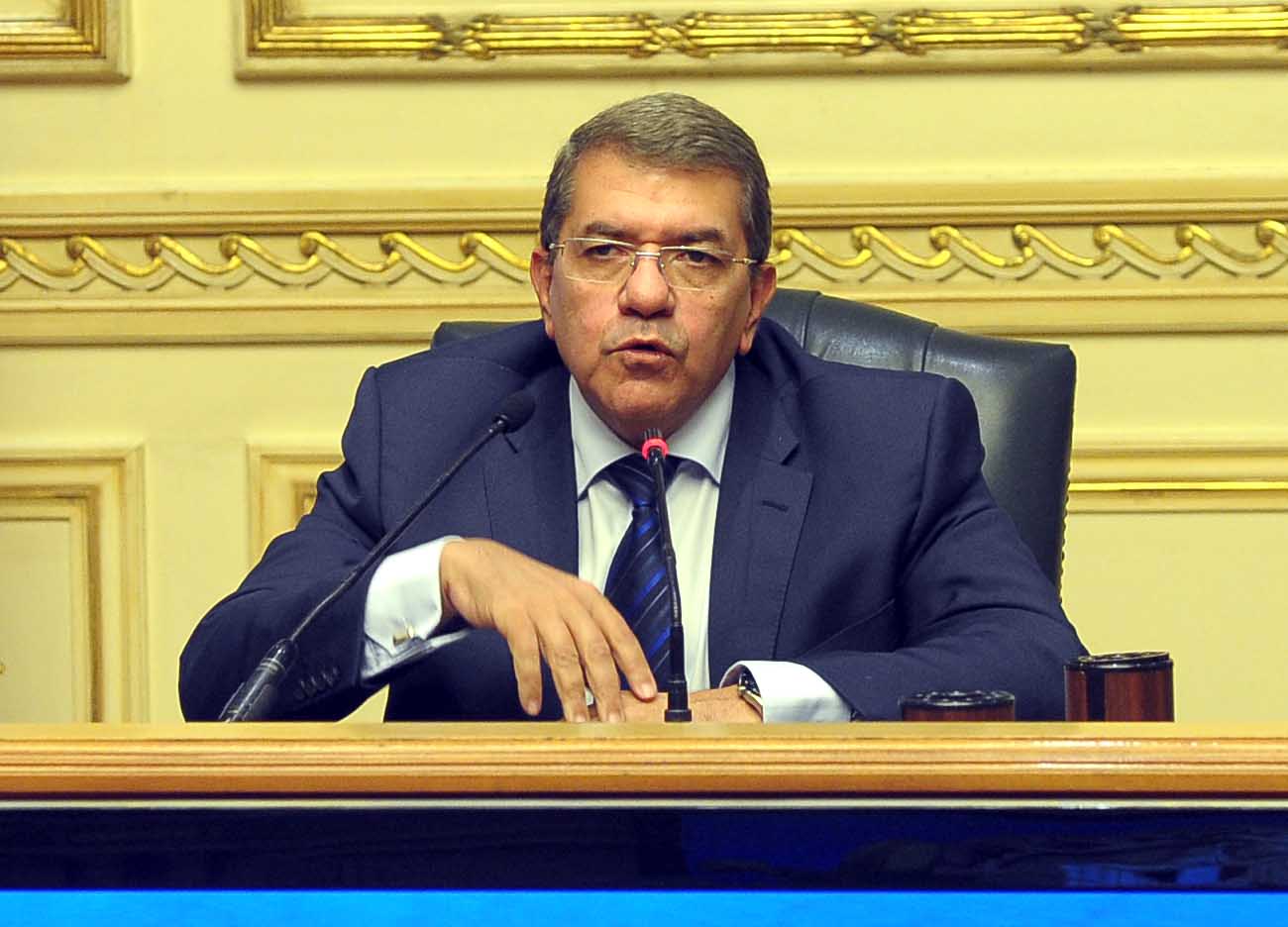 وزير المالية عمرو الجارح وزير المالية عمرو الجارح