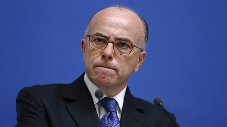 وزير الداخلية الفرنسي برنار كازنوف وزير الداخلية الفرنسي برنار كازنوف