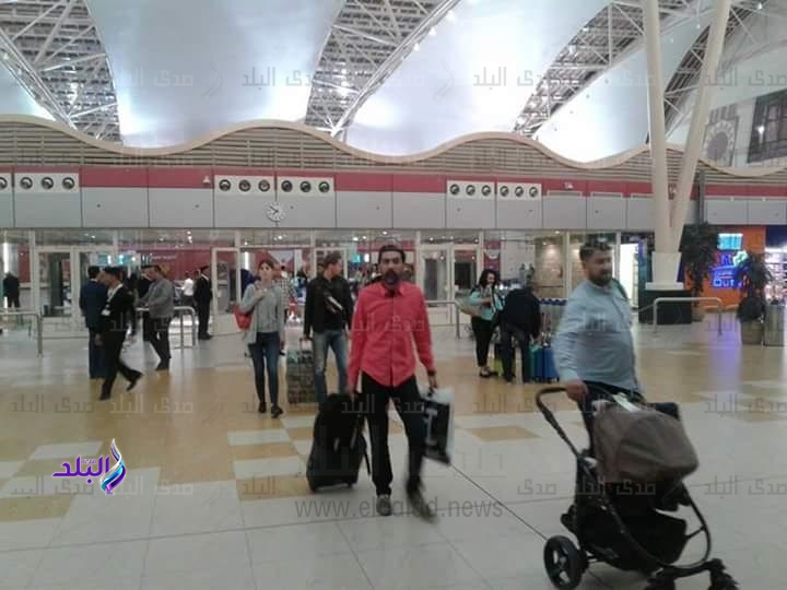 وصول فوج سياحي من رومانيا لمطار شرم الشيخ وصول فوج سياحي من رومانيا لمطار شرم الشيخ