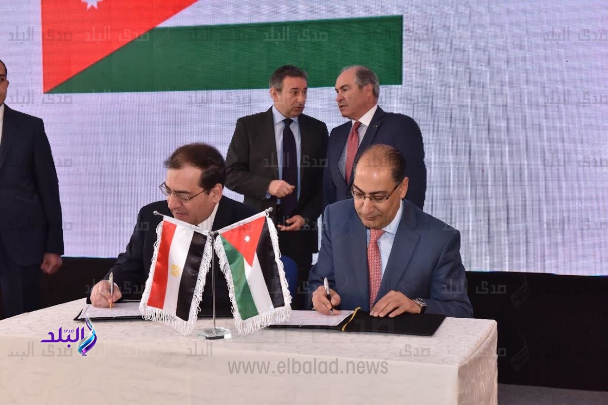 جانب من التوقيع جانب من التوقيع