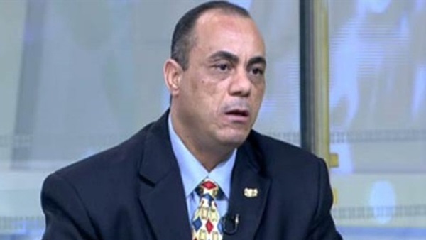 الدكتور أحمد فوزى أستاذ القانون الدولى الدكتور أحمد فوزى أستاذ القانون الدولى