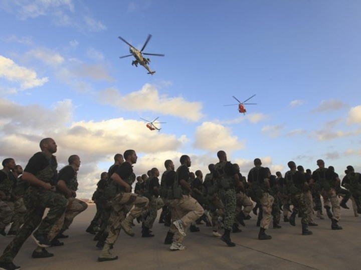 بالجيش الليبي